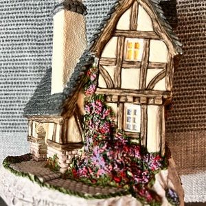 David Winter Cottages Collector Guild, The Candlemaker